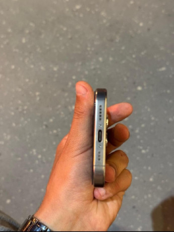 iphone-16pro-128gb-big-2