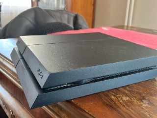 ps4-ne-gjendje-shume-te-mire-i-perdorur-me-kujdes